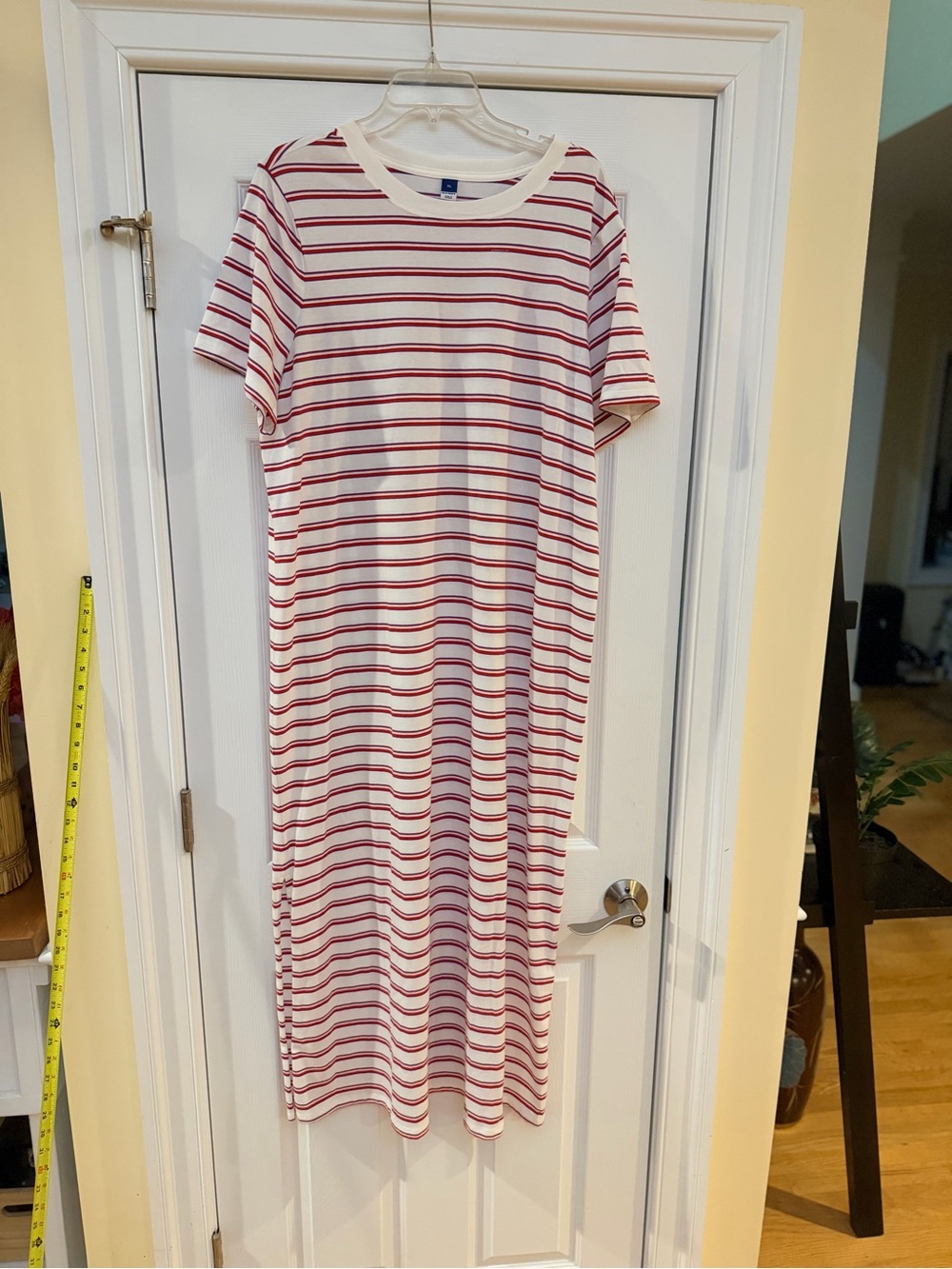 Ladies Size XL "Old Navy" White Maxi Dress with Red Stripes GUC